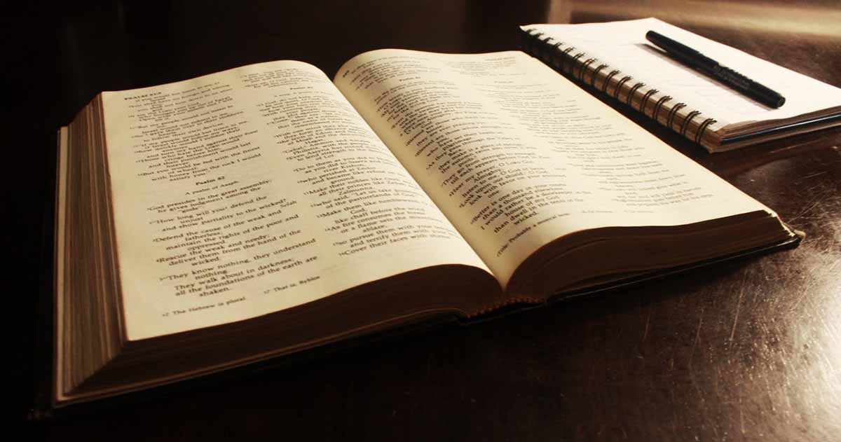 Perbedaan Buku Monograf